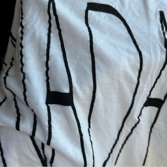 It Closet | White ‘Canada’ TankTop | Size M - Picture 9 of 11